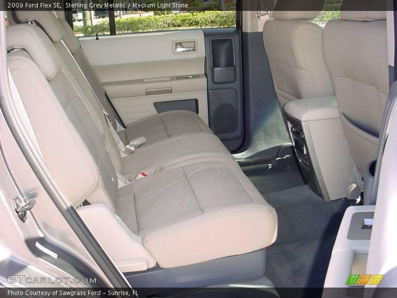 Sterling Grey Metallic / Medium Light Stone 2009 Ford Flex SE