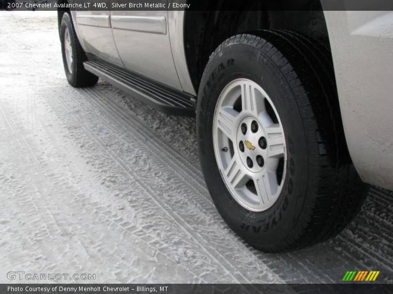 Silver Birch Metallic / Ebony 2007 Chevrolet Avalanche LT 4WD