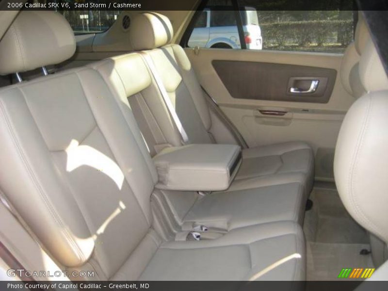 Sand Storm / Cashmere 2006 Cadillac SRX V6