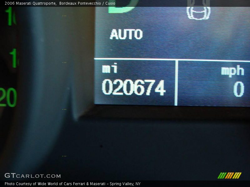 Bordeaux Pontevecchio / Cuoio 2006 Maserati Quattroporte