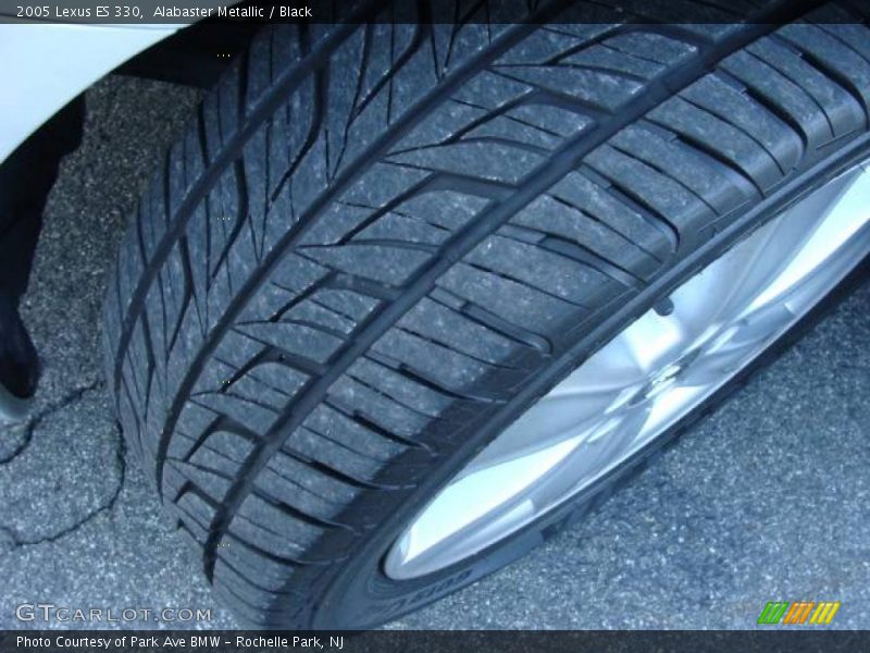 Alabaster Metallic / Black 2005 Lexus ES 330
