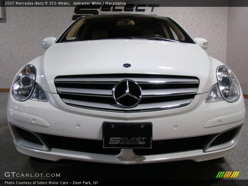 Alabaster White / Macadamia 2007 Mercedes-Benz R 350 4Matic