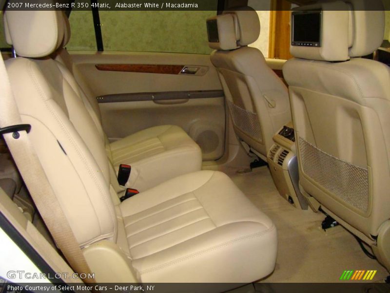 Alabaster White / Macadamia 2007 Mercedes-Benz R 350 4Matic