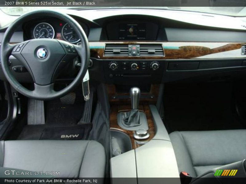 Jet Black / Black 2007 BMW 5 Series 525xi Sedan