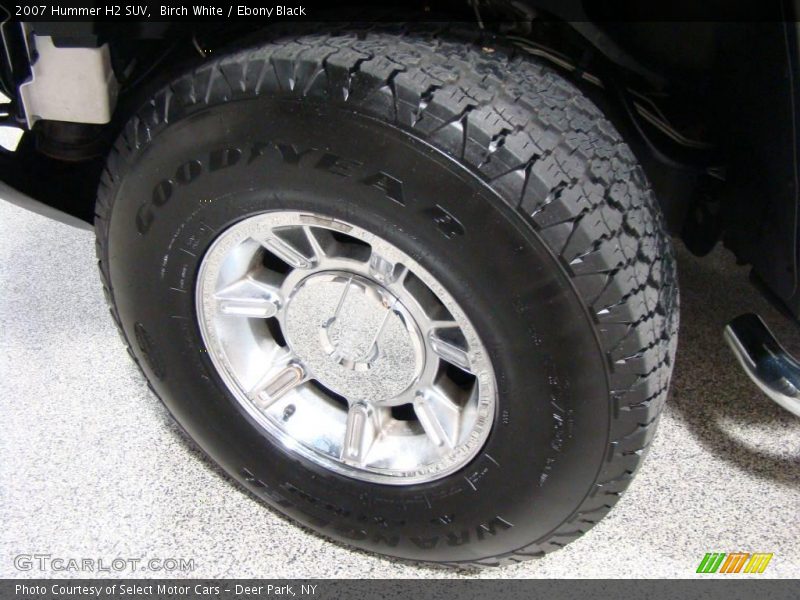 Birch White / Ebony Black 2007 Hummer H2 SUV