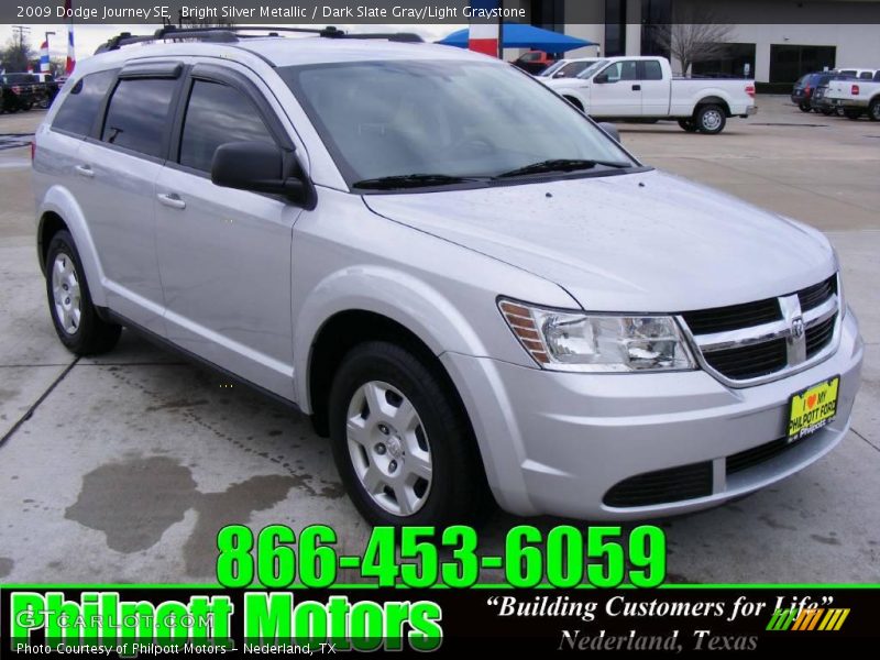 Bright Silver Metallic / Dark Slate Gray/Light Graystone 2009 Dodge Journey SE