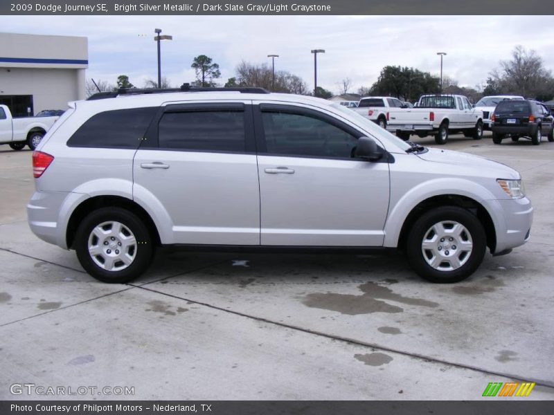 Bright Silver Metallic / Dark Slate Gray/Light Graystone 2009 Dodge Journey SE