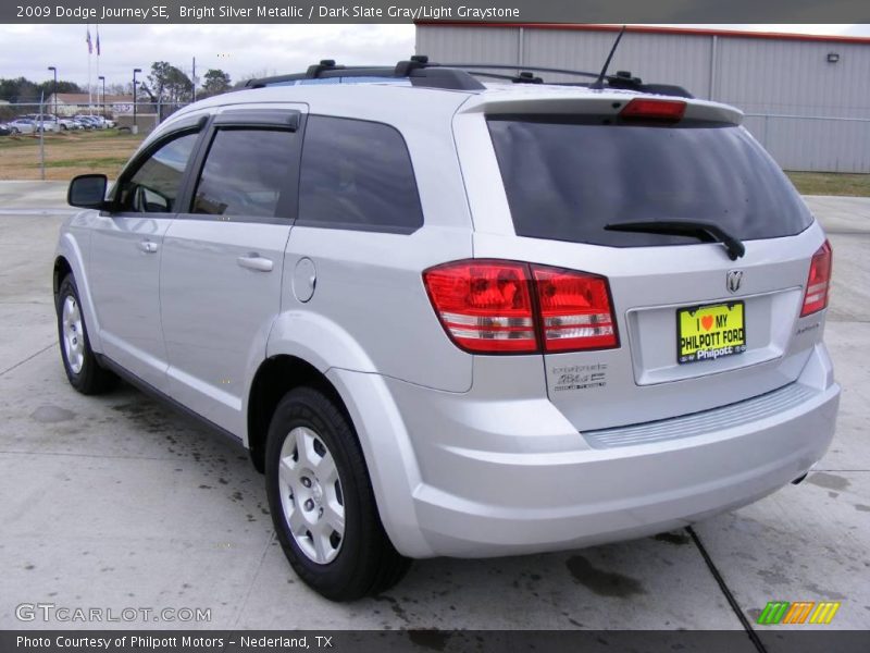 Bright Silver Metallic / Dark Slate Gray/Light Graystone 2009 Dodge Journey SE