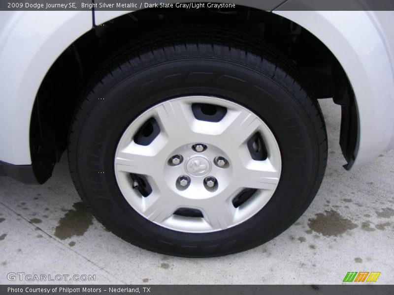 Bright Silver Metallic / Dark Slate Gray/Light Graystone 2009 Dodge Journey SE