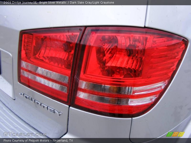 Bright Silver Metallic / Dark Slate Gray/Light Graystone 2009 Dodge Journey SE