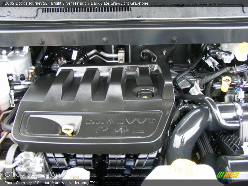 Bright Silver Metallic / Dark Slate Gray/Light Graystone 2009 Dodge Journey SE