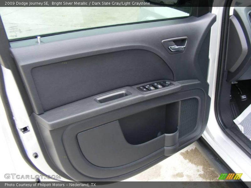 Bright Silver Metallic / Dark Slate Gray/Light Graystone 2009 Dodge Journey SE