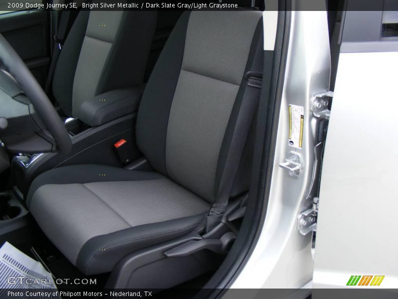 Bright Silver Metallic / Dark Slate Gray/Light Graystone 2009 Dodge Journey SE