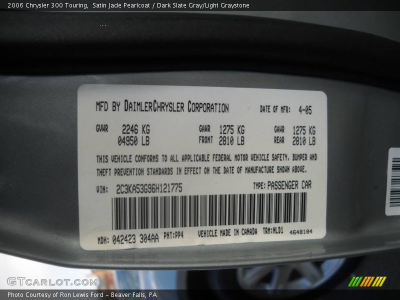 Satin Jade Pearlcoat / Dark Slate Gray/Light Graystone 2006 Chrysler 300 Touring