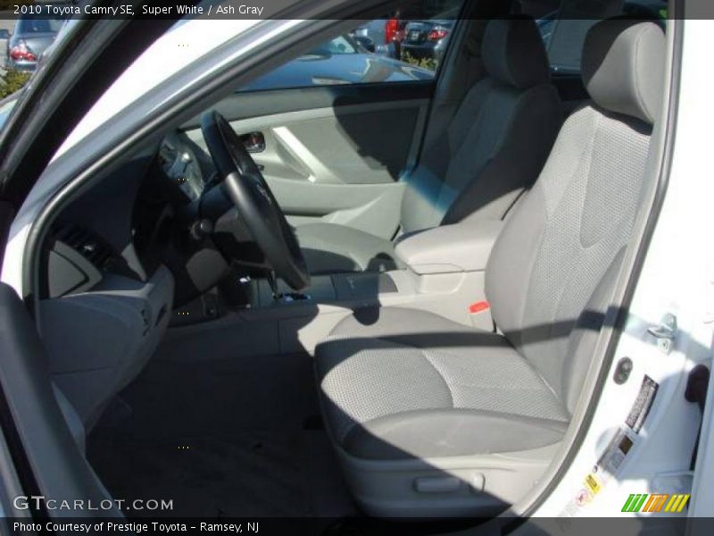 Super White / Ash Gray 2010 Toyota Camry SE