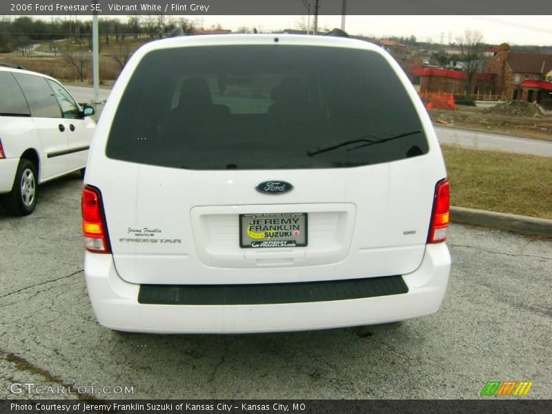Vibrant White / Flint Grey 2006 Ford Freestar SE