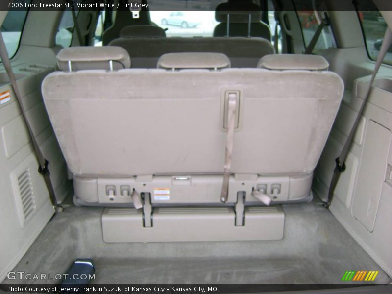 Vibrant White / Flint Grey 2006 Ford Freestar SE