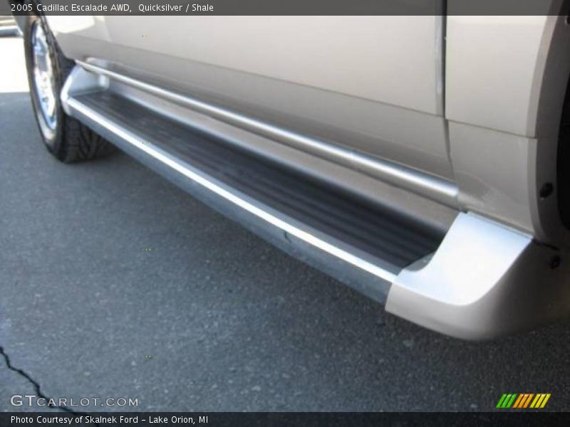 Quicksilver / Shale 2005 Cadillac Escalade AWD