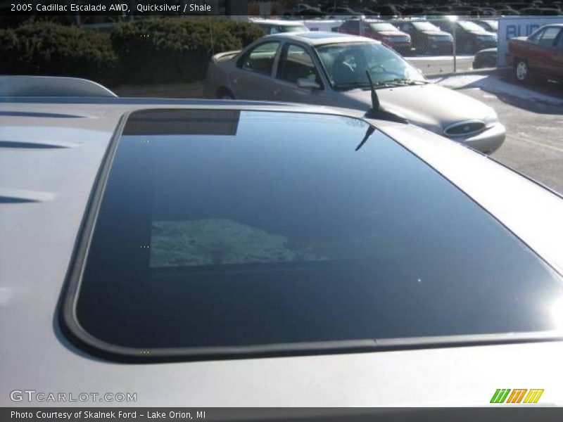 Quicksilver / Shale 2005 Cadillac Escalade AWD