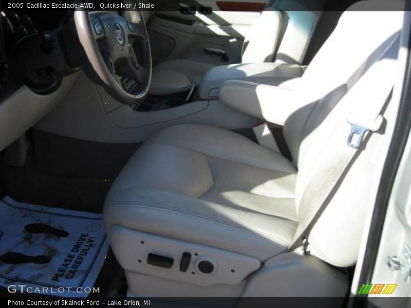 Quicksilver / Shale 2005 Cadillac Escalade AWD