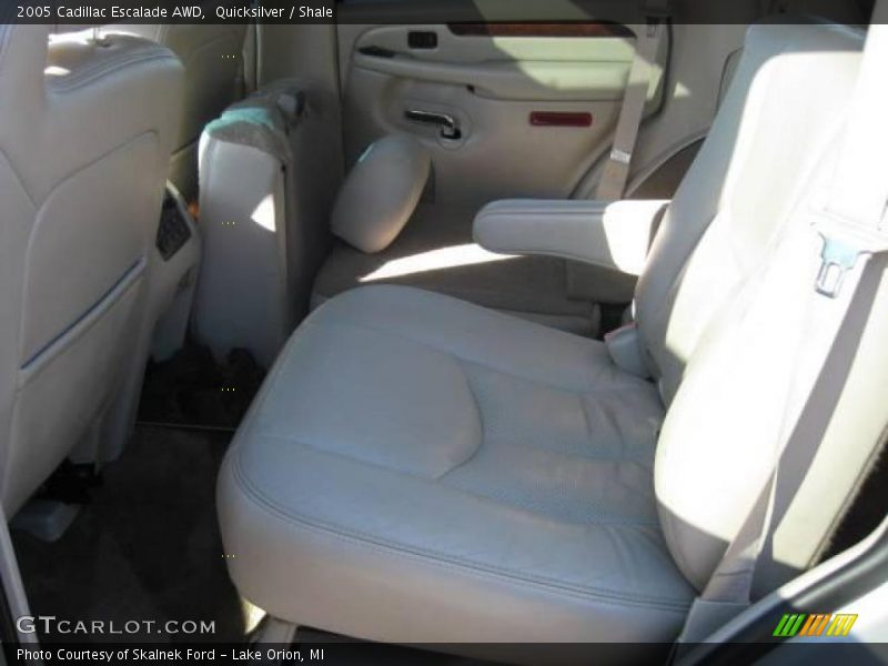 Quicksilver / Shale 2005 Cadillac Escalade AWD