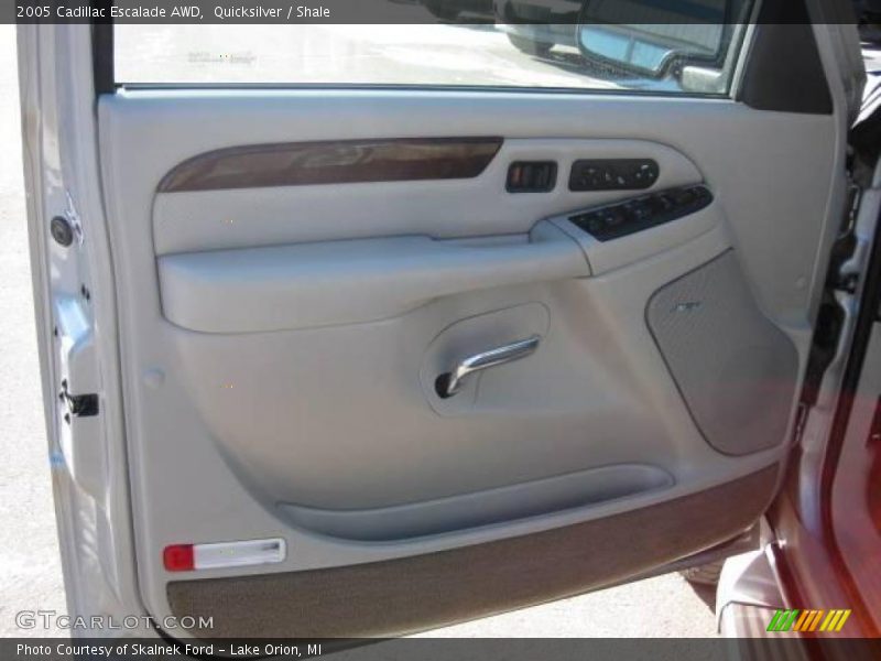 Quicksilver / Shale 2005 Cadillac Escalade AWD