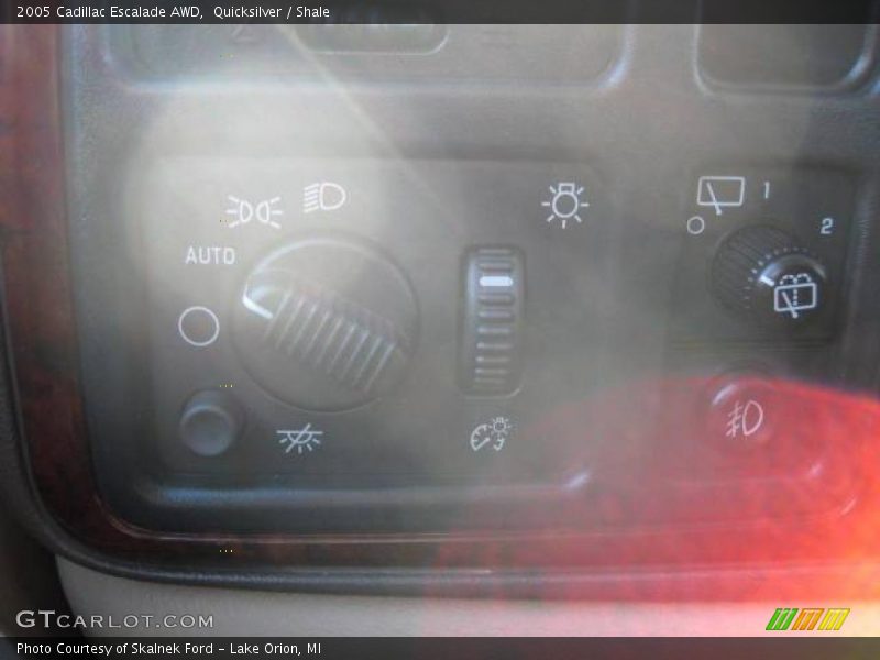 Quicksilver / Shale 2005 Cadillac Escalade AWD