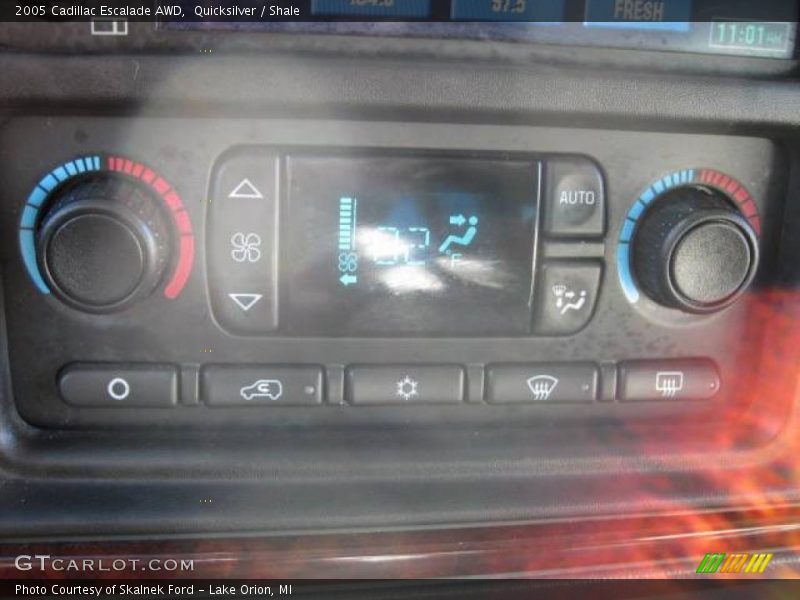 Quicksilver / Shale 2005 Cadillac Escalade AWD