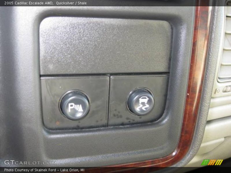 Quicksilver / Shale 2005 Cadillac Escalade AWD