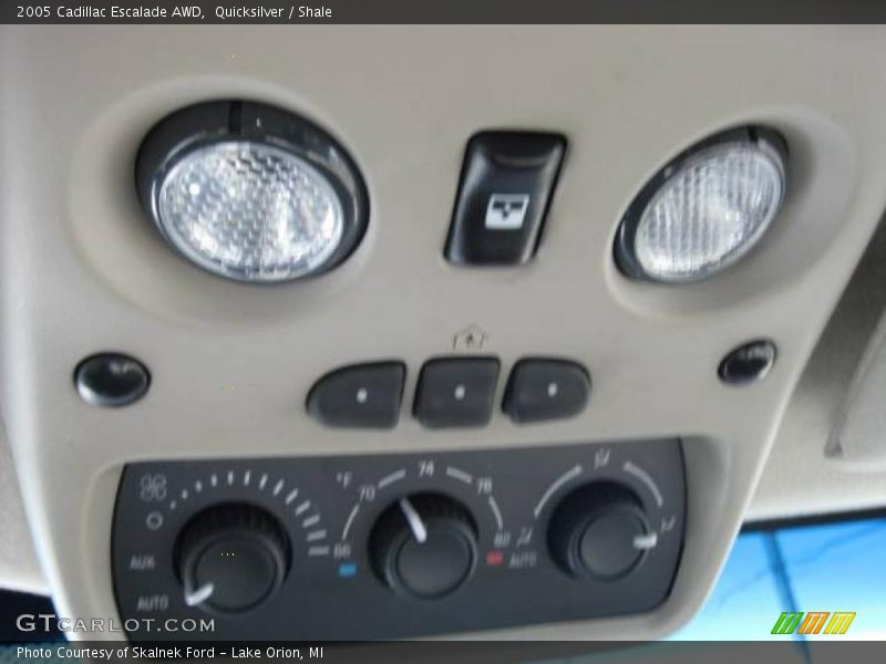 Quicksilver / Shale 2005 Cadillac Escalade AWD
