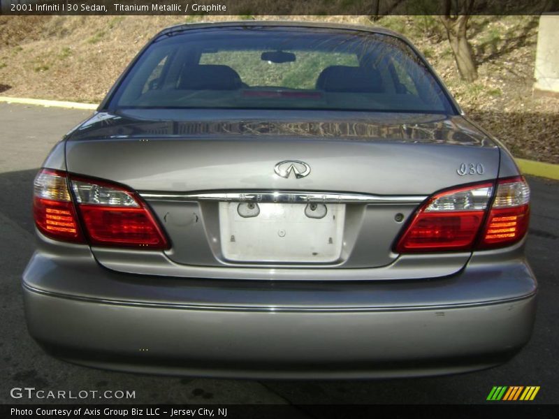 Titanium Metallic / Graphite 2001 Infiniti I 30 Sedan