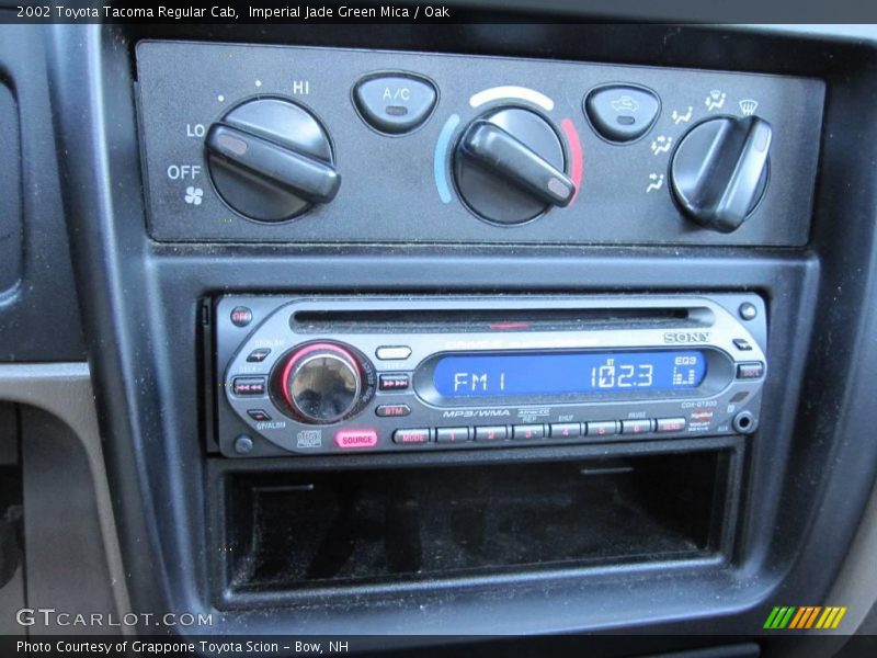 Imperial Jade Green Mica / Oak 2002 Toyota Tacoma Regular Cab