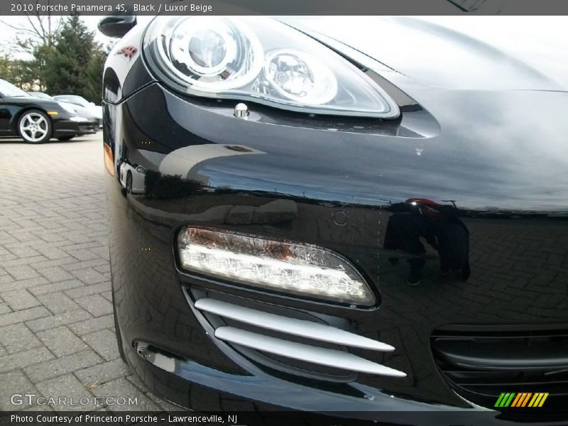 Black / Luxor Beige 2010 Porsche Panamera 4S