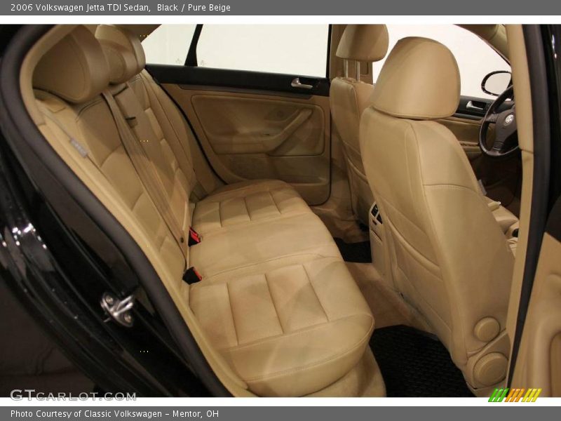 Black / Pure Beige 2006 Volkswagen Jetta TDI Sedan