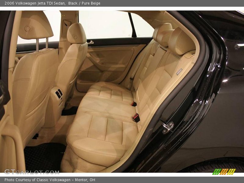 Black / Pure Beige 2006 Volkswagen Jetta TDI Sedan