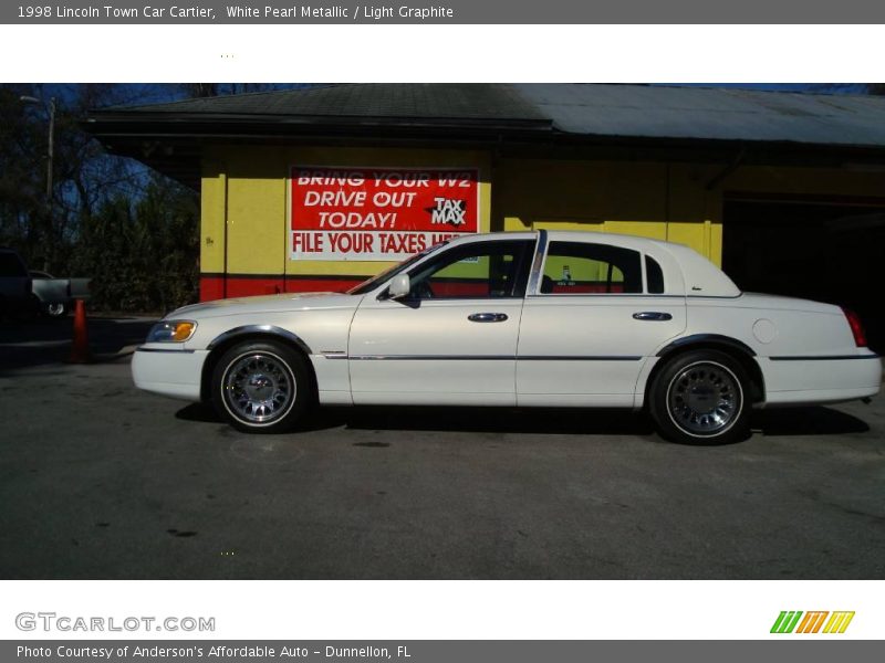 White Pearl Metallic / Light Graphite 1998 Lincoln Town Car Cartier