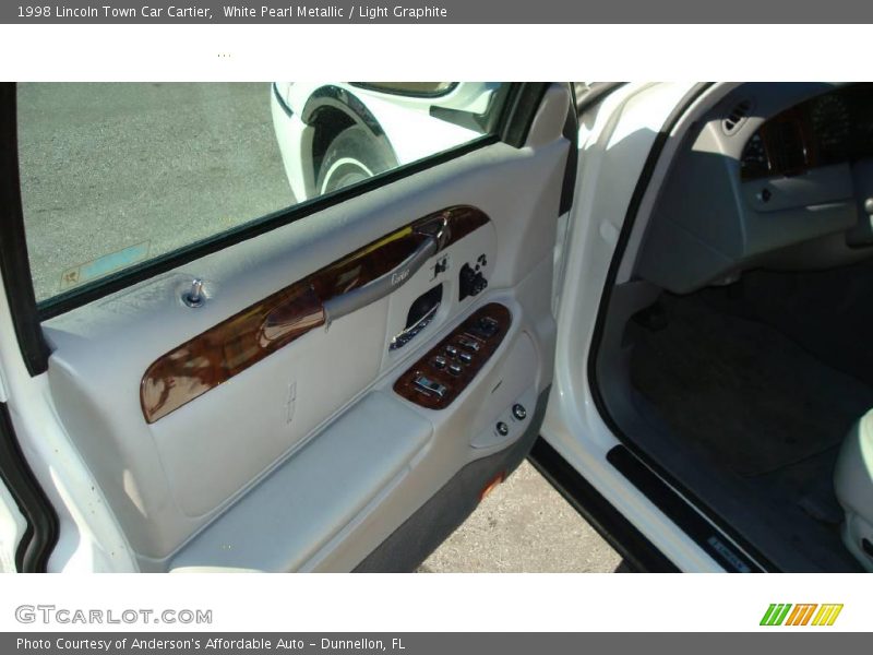 White Pearl Metallic / Light Graphite 1998 Lincoln Town Car Cartier