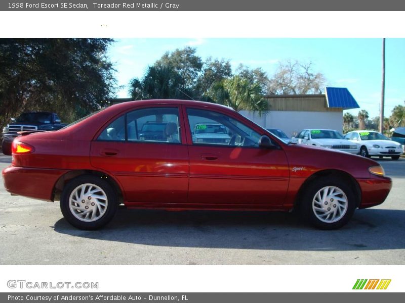 Toreador Red Metallic / Gray 1998 Ford Escort SE Sedan