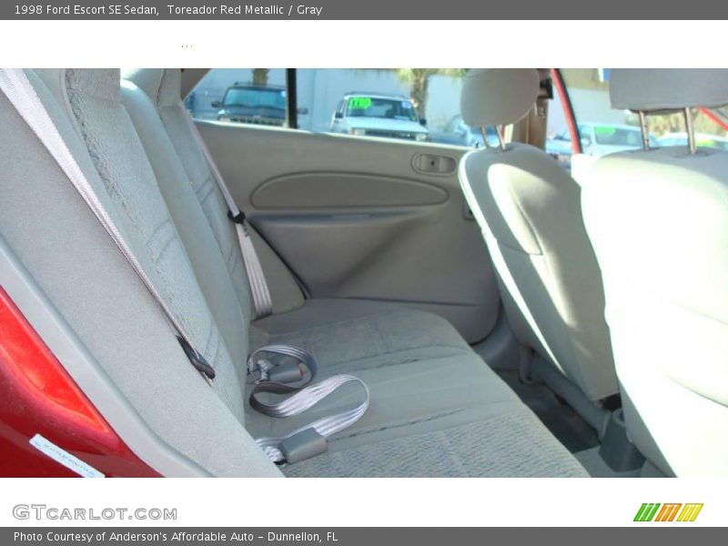 Toreador Red Metallic / Gray 1998 Ford Escort SE Sedan
