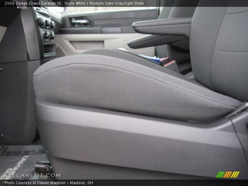 Stone White / Medium Slate Gray/Light Shale 2009 Dodge Grand Caravan SE