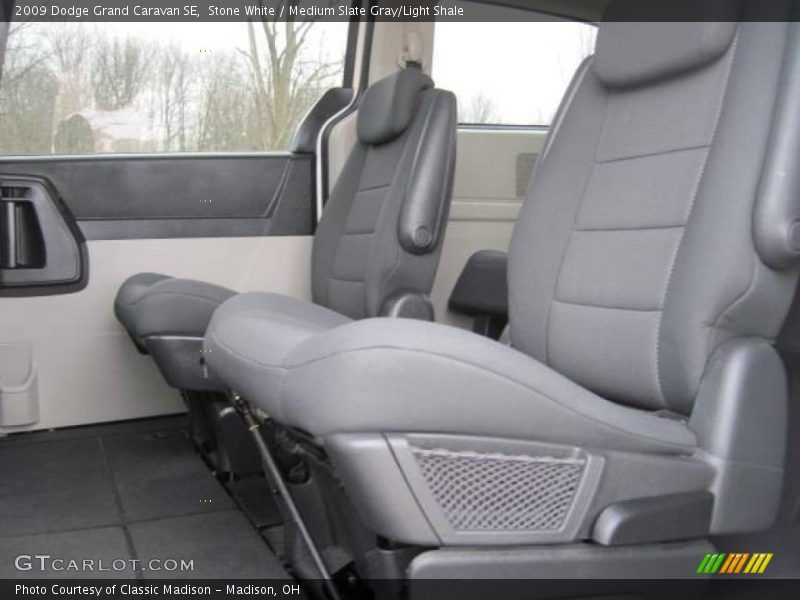 Stone White / Medium Slate Gray/Light Shale 2009 Dodge Grand Caravan SE