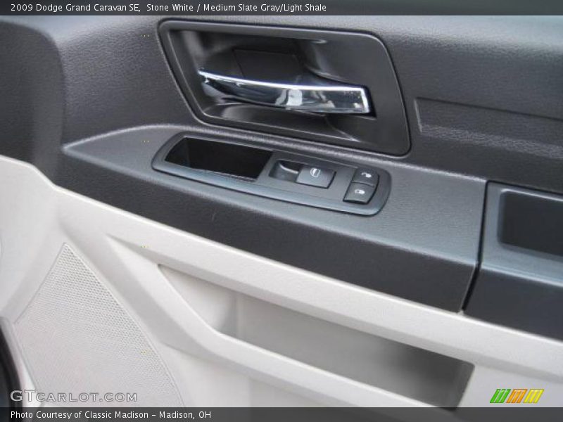 Stone White / Medium Slate Gray/Light Shale 2009 Dodge Grand Caravan SE