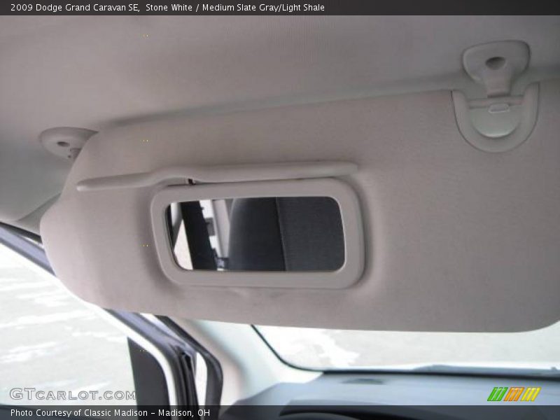 Stone White / Medium Slate Gray/Light Shale 2009 Dodge Grand Caravan SE