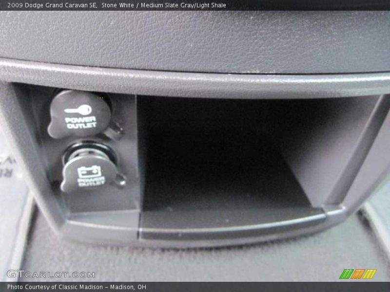 Stone White / Medium Slate Gray/Light Shale 2009 Dodge Grand Caravan SE