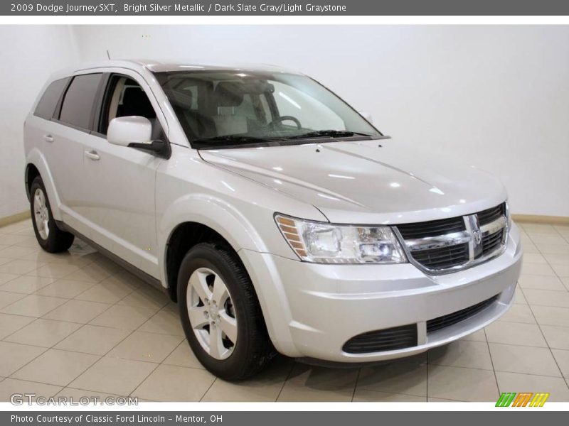 Bright Silver Metallic / Dark Slate Gray/Light Graystone 2009 Dodge Journey SXT