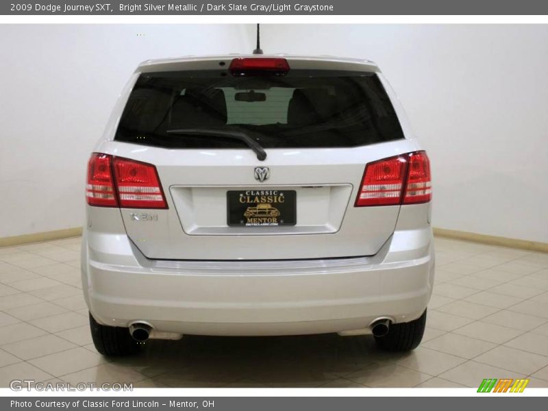 Bright Silver Metallic / Dark Slate Gray/Light Graystone 2009 Dodge Journey SXT