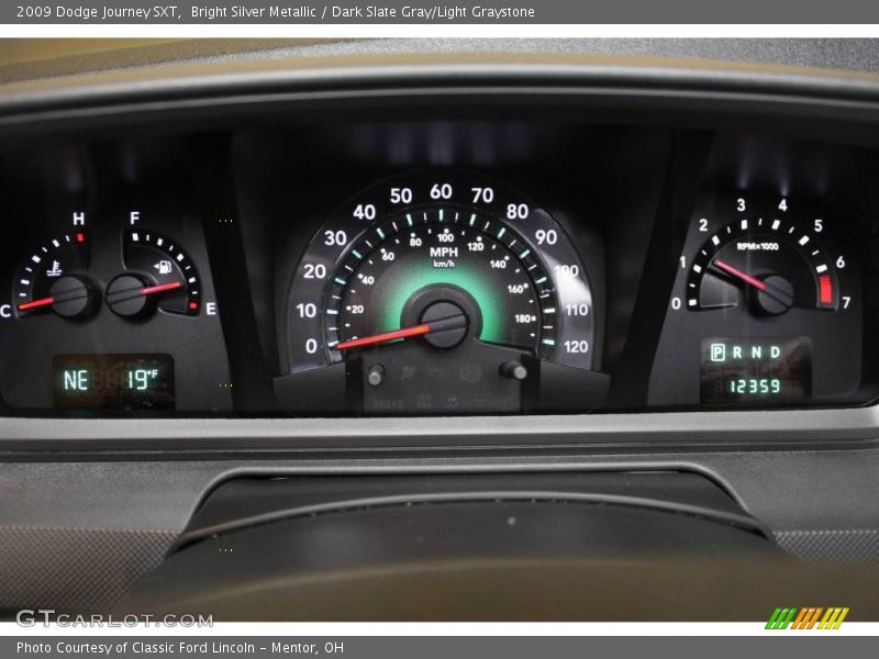 Bright Silver Metallic / Dark Slate Gray/Light Graystone 2009 Dodge Journey SXT