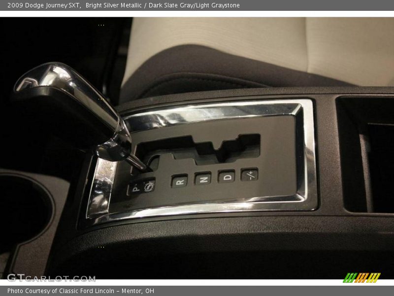 Bright Silver Metallic / Dark Slate Gray/Light Graystone 2009 Dodge Journey SXT