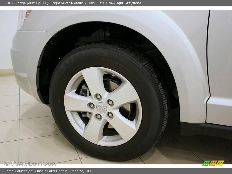 Bright Silver Metallic / Dark Slate Gray/Light Graystone 2009 Dodge Journey SXT