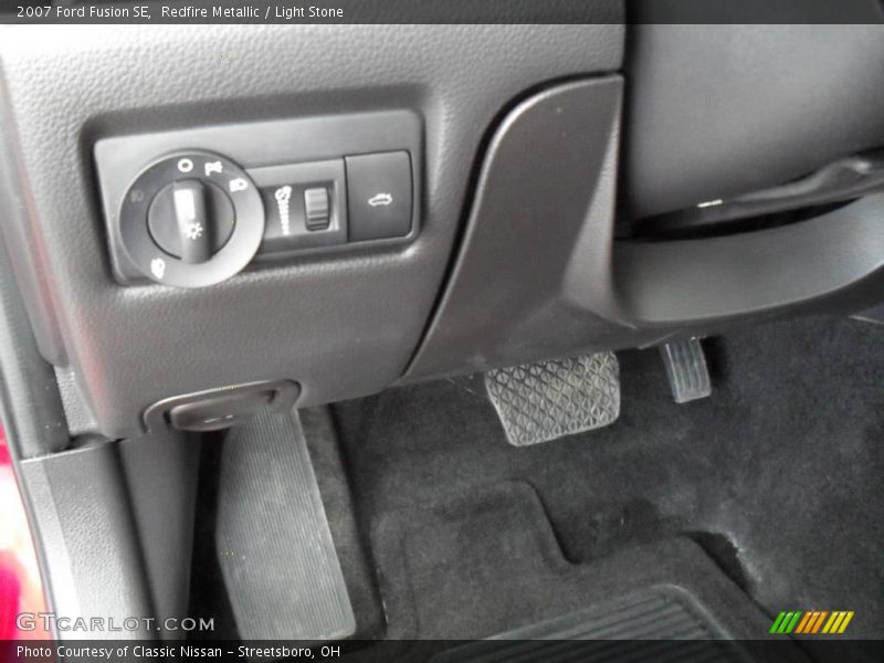 Redfire Metallic / Light Stone 2007 Ford Fusion SE